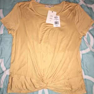 Pink Republic—Short Sleeve Twisted Front Hem Knit